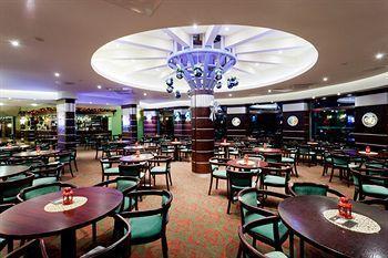 Hotel Unitral W Mielnie 4*